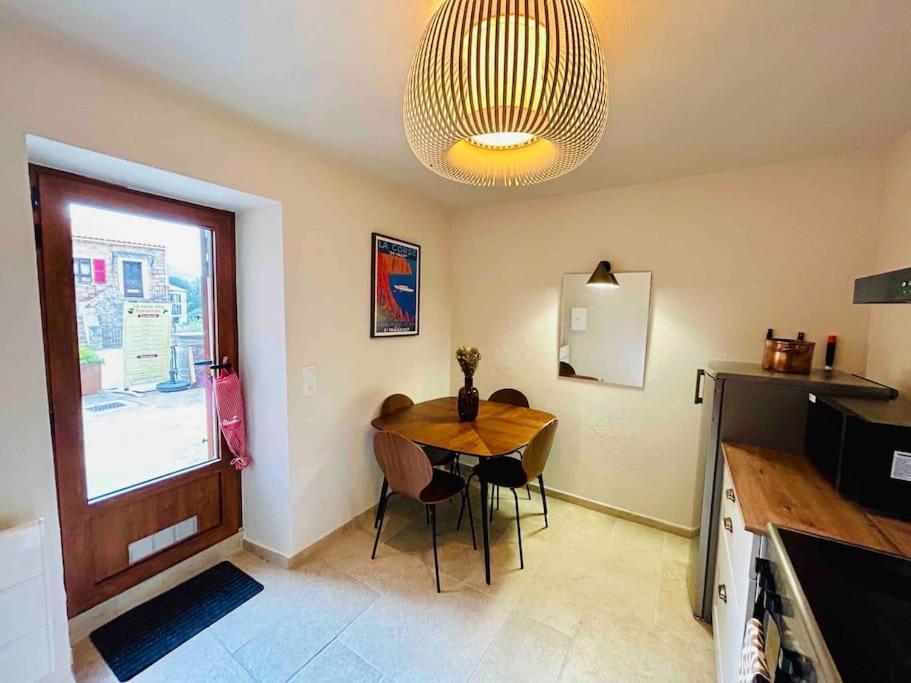 Charmant Petit Appartement Place De L Eglise Piana  Dış mekan fotoğraf